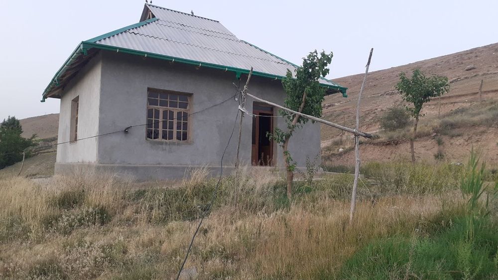 Samarqand viloyati Payariq tumani Nakurt MFYda uchastka sotìladi.