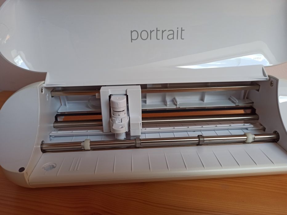 Cutter plotter Silhouette Portrait 3.