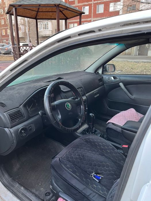 Продам автомобиль skoda Octavia A4