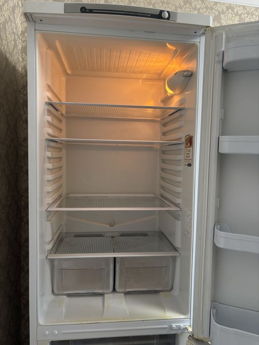 Продам холодильник