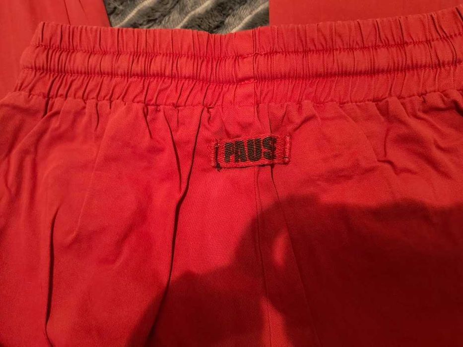 Светлочервени широки панталони PAUSE