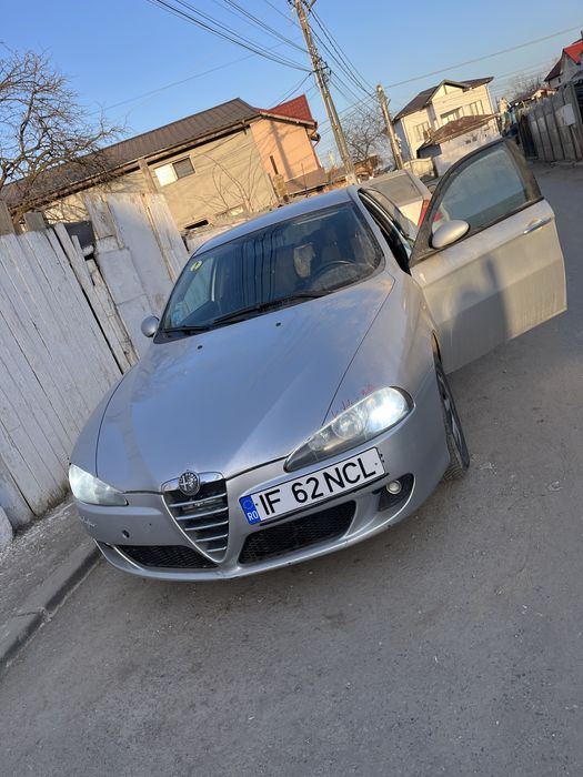 Proprietaer vand alfa romeo 1.9 diesel si opel zafira 1.8benzina