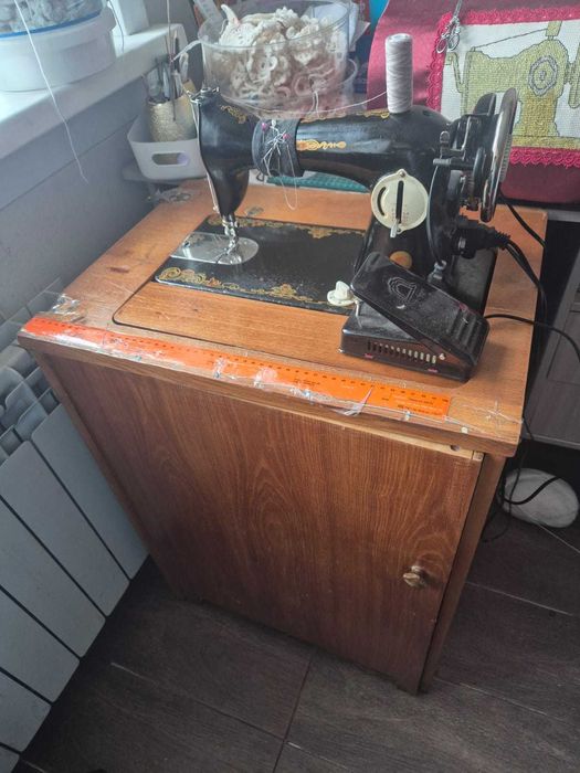 швейная машинка с электроприводом