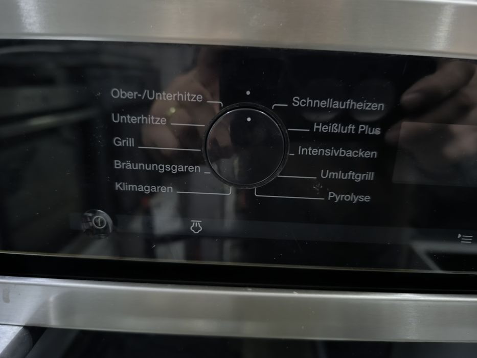 Фурна Miele H 6160 BP с функция пара -Пиролиза.