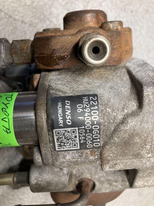 Горивна помпа за Тойота Авенсис/Тойота Корола 2.0D4D 116кс 03-05г