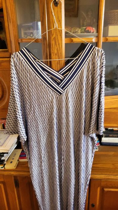 Vand rochie foarte frumoasa conica Yokko din jerse supraelastic