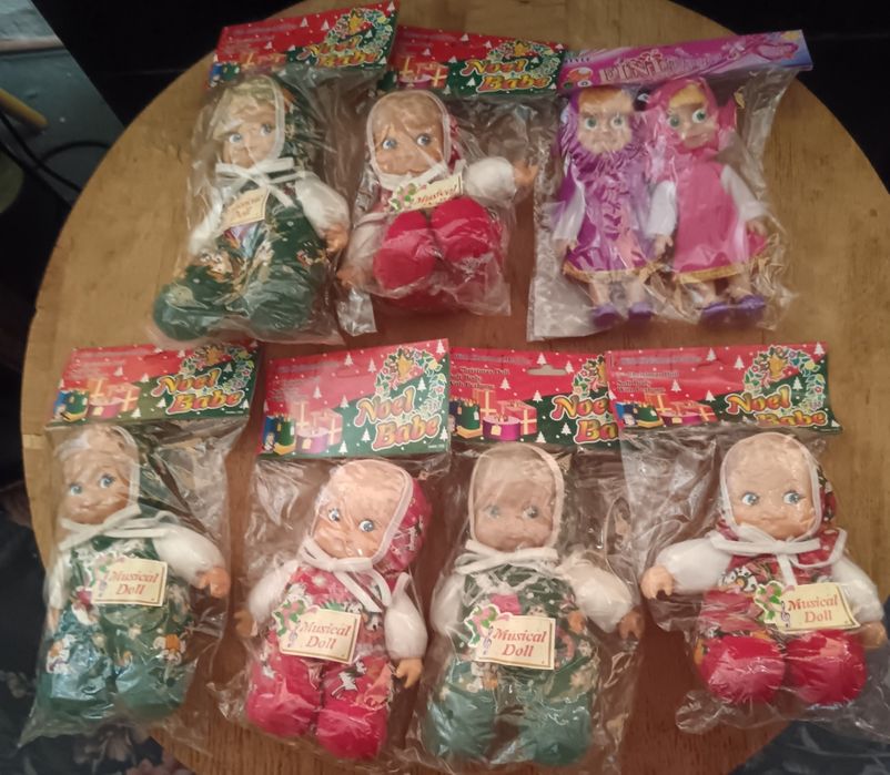 Продавам кукли, 3  Евро  бройката.