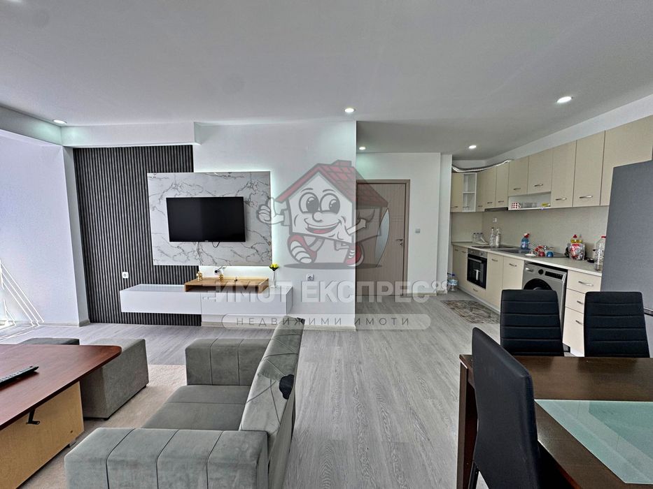 Обзаведен тристаен апартамент, нов, панорамна гледка, кв.Баба Тонка