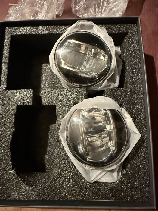 Противотуманки на автомашину ТЛК и Форанер