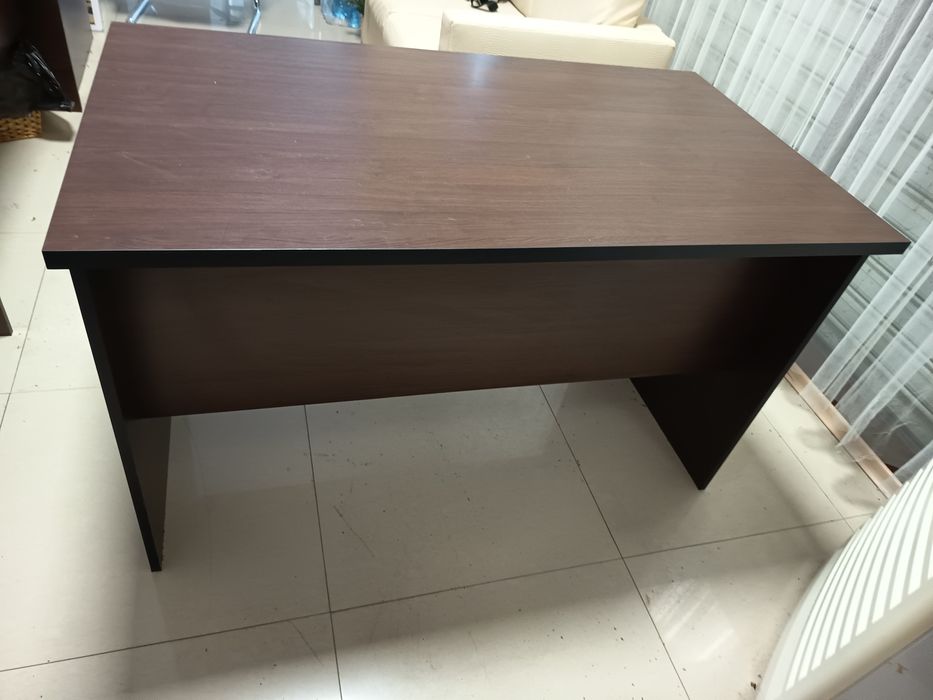 Продавам офис бюро