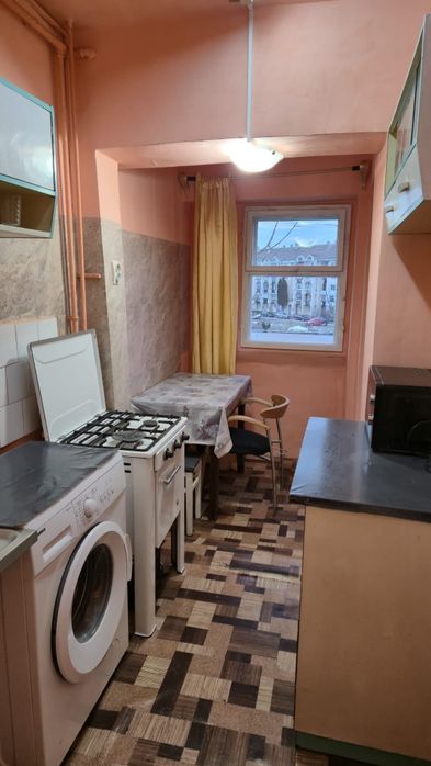 inchiriez Garsoniera conf.1,et.2