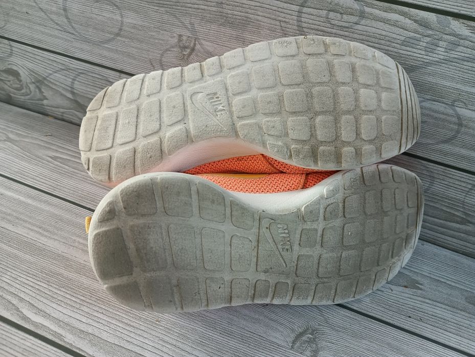 Nike Roshe N 38,5 дамски маратонки