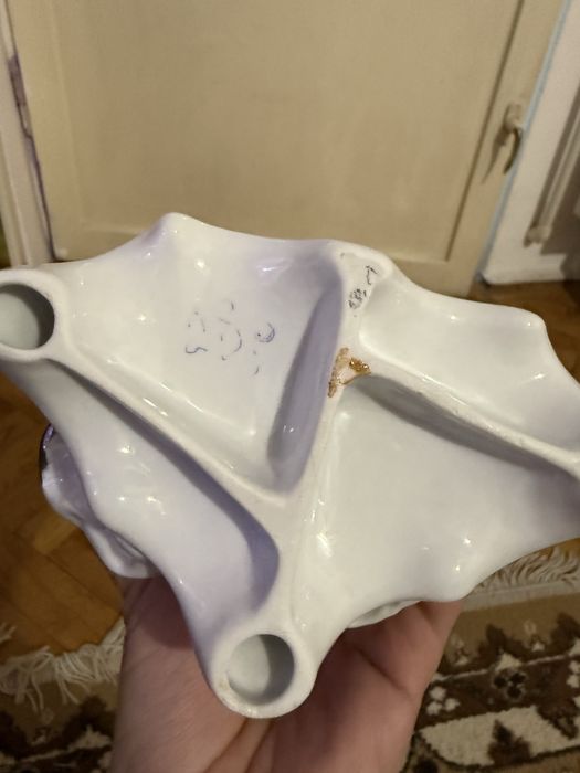 Figurina din portelan , bibelou