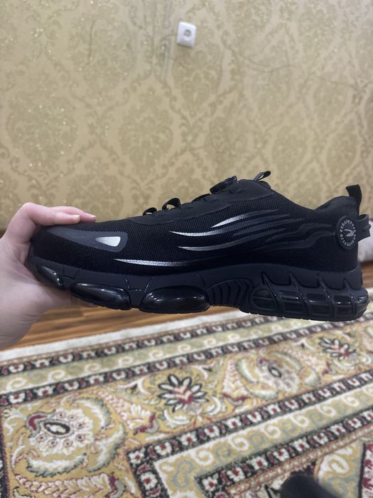 Мужские кроссовки