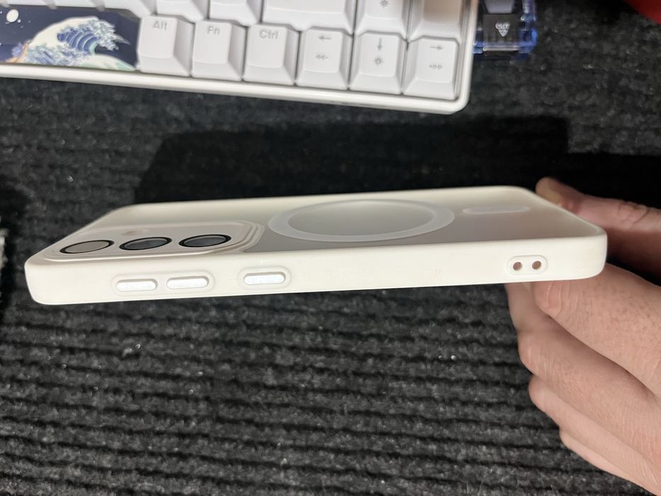 Husa Samsung S24/S25 Albă cu MagSafe - Model deosebit