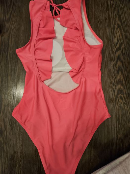 Costum de baie întreg