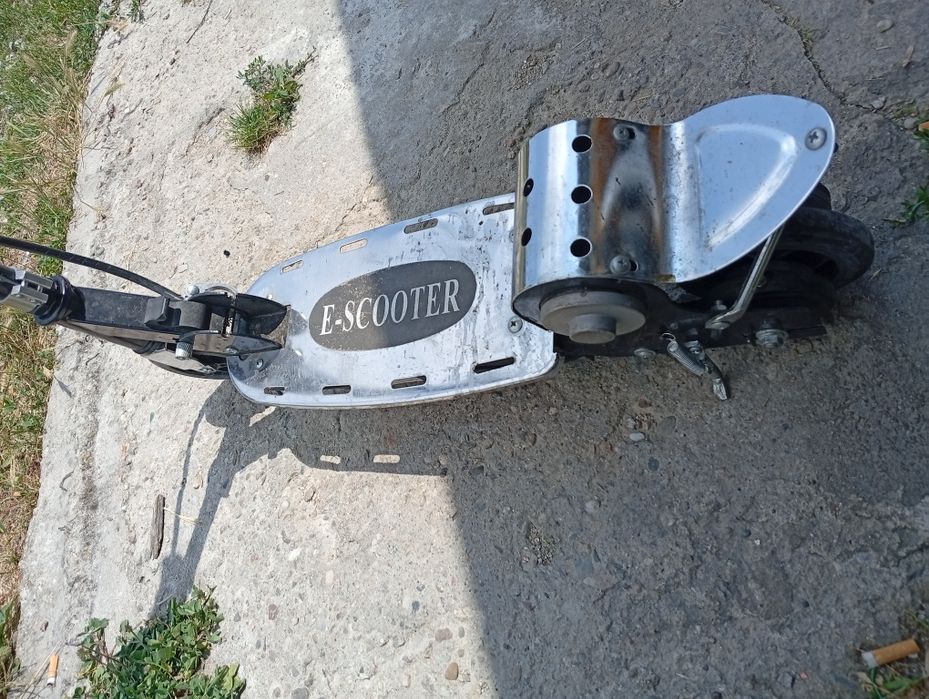 Trotineta  electrica pentru copii