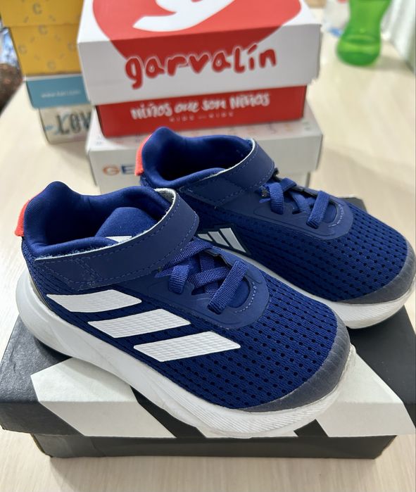 Кроссовки Adidas