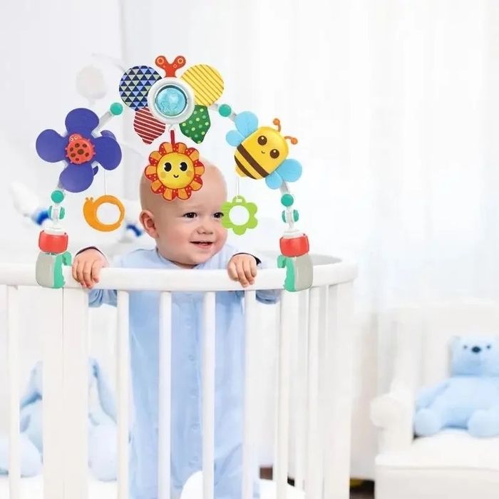 Развиваюшая дуга игрушками для коляски кроват автокресло