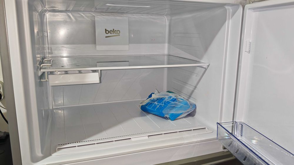 Vând Frigider Beko RDNE505E30ZXB, 450 litri, NoFrost, Touch Control