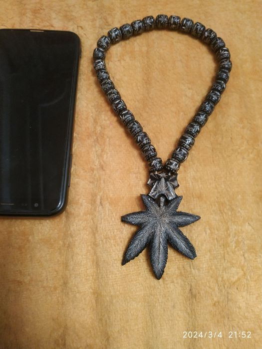 Сувенирные чётки.