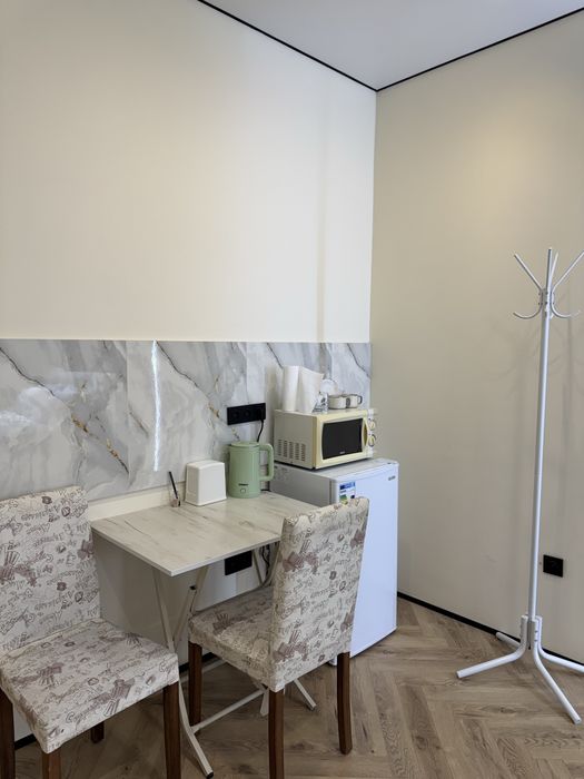 Элитная посуточно кухня-студия 1-ком