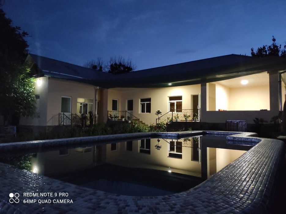 Dacha Oqtosh (Дача Октош)