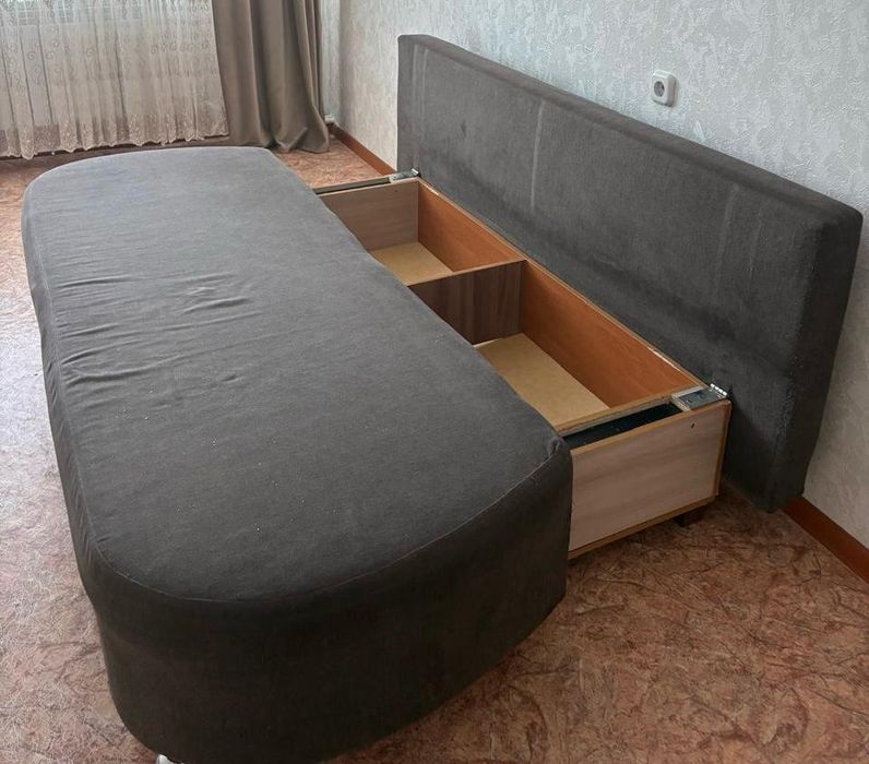 Продам диван новыи хорошиииваол авглл