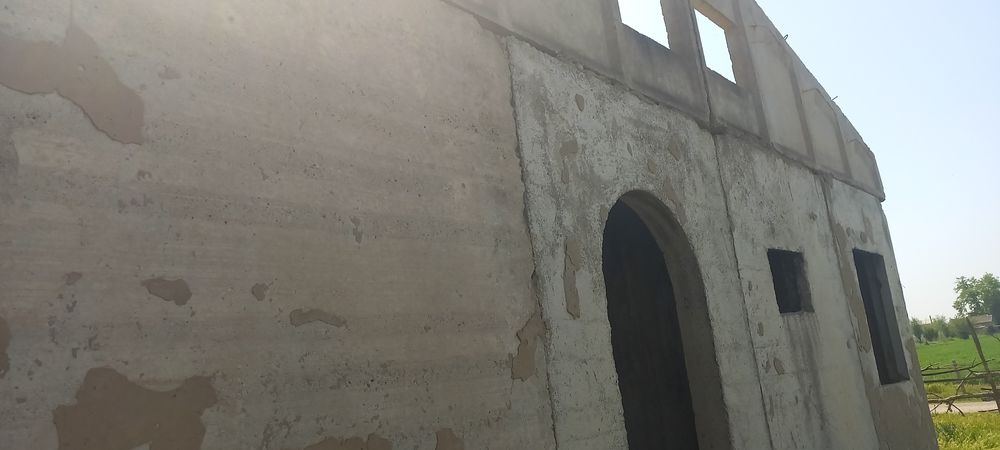 Бетонли уй плиталари бор