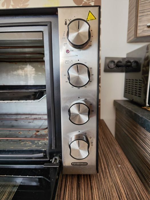 Електричнска печка TERMOMAX TR7011