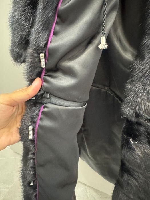 Продам шубу в илеаоьном состоянии