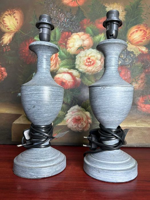 A268 33cm H, 2 veioze Ca set