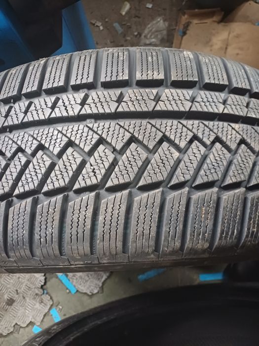 Гума 255/50/19 Континентал