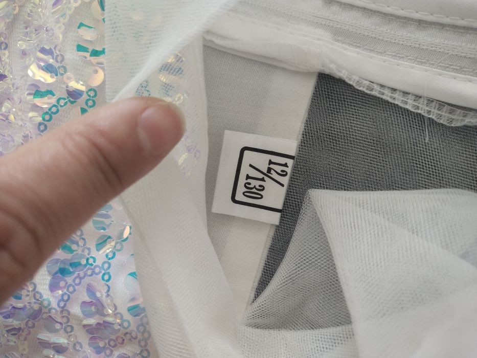 Продам новое  платье для девочки