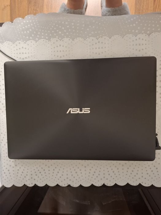 Leptop Asus (pentru piese)