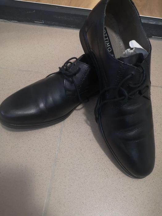 Pantofi eleganți