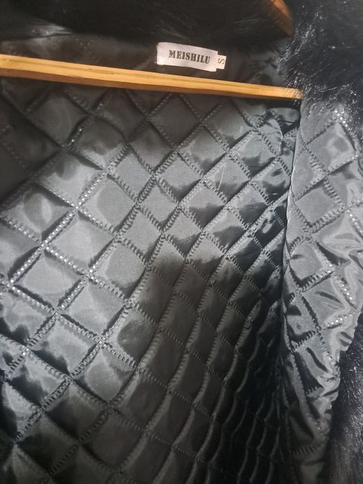 Продам короткую шубу