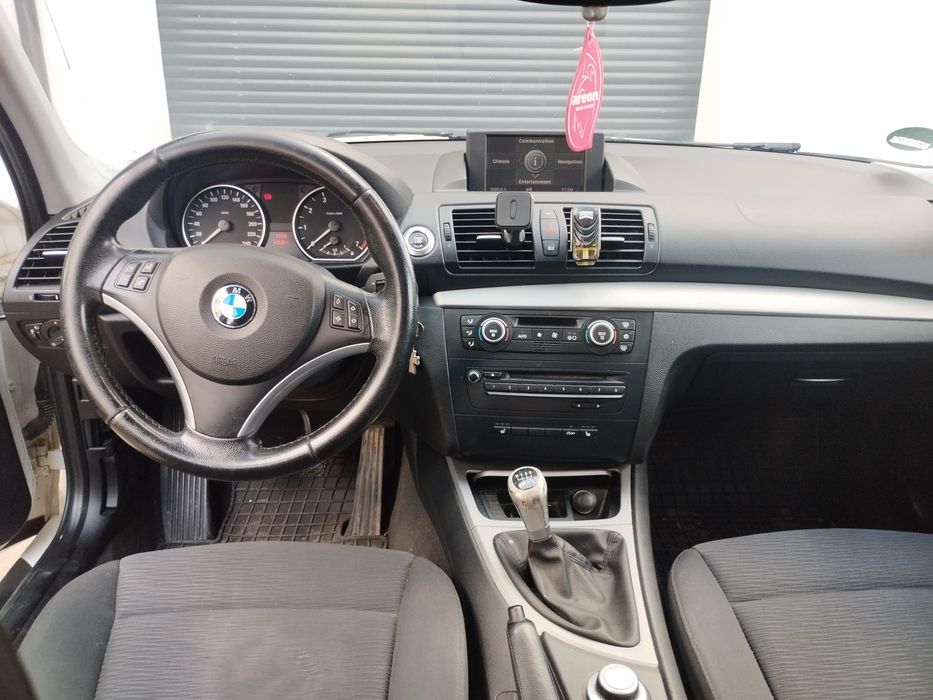 BMW Seria 1 motor 1.6 

An 2009