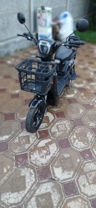 Скутер, в подарок велик