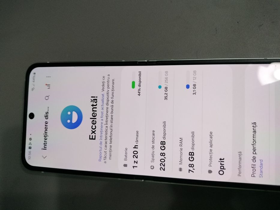 Samsung Z Flip 6 IMPECABIL ca NOU  12Gb-Ram 256Gb memorie