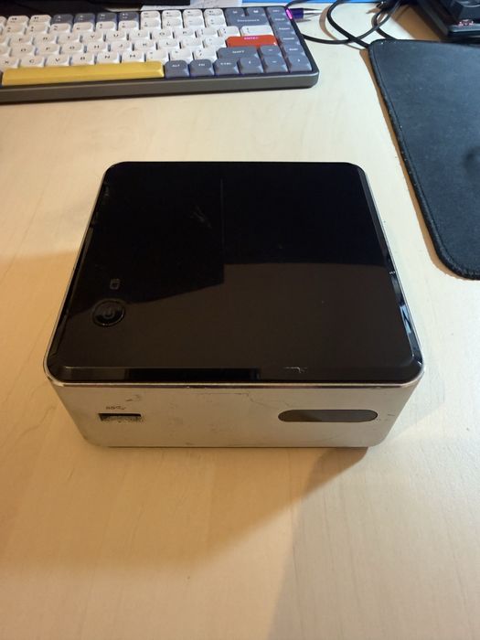 Mini PC Intel NUC DN2820FYB – Compact