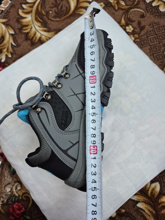 Кроссовки новые качественные