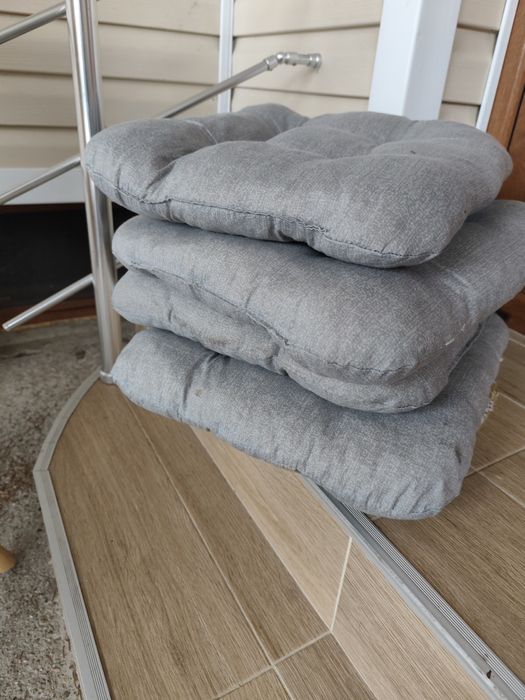 4 броя столове от естествен ратан