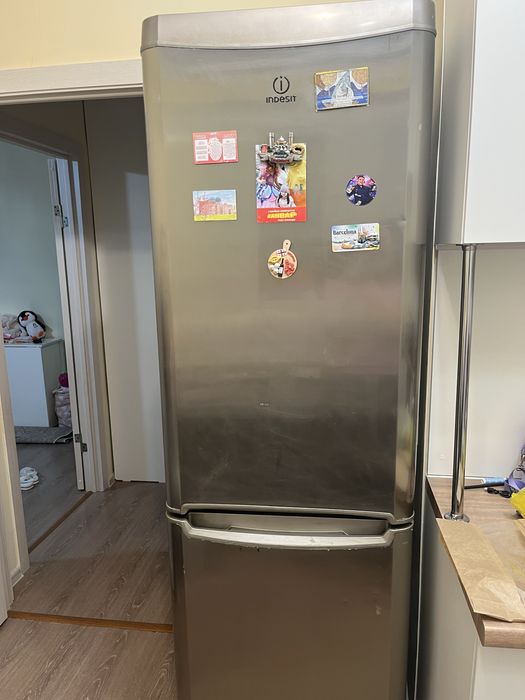Холодильник INDESIT