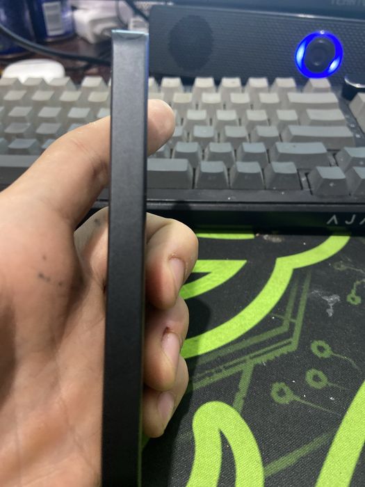 На продаже портативный SSD 512