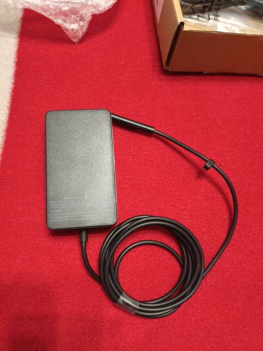 Încărcător 65W (15V 4A) pentru Microsoft Surface