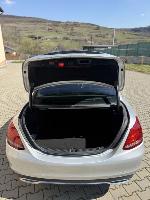 Mercedes-Benz C200