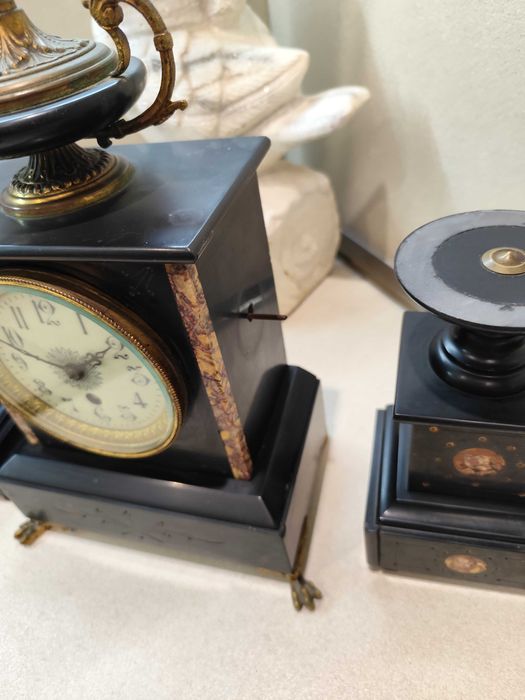 Каминен Френски часовник