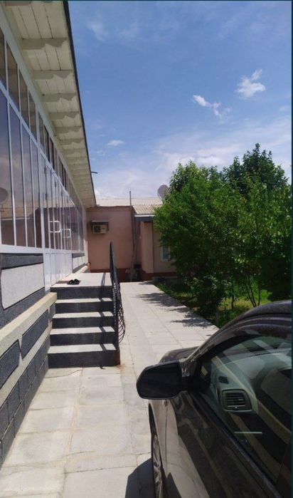 М-39да хамма шароитга эга 8-сотихли ховли сотилади.