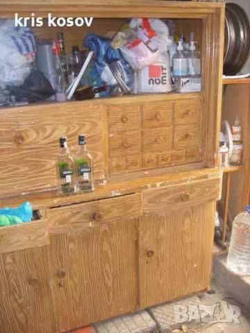 Бюфет ретро с витрина, направен около 1960 г.